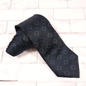 Burberry London Necktie Silk Navy Blue 3.5 Wide Geometric